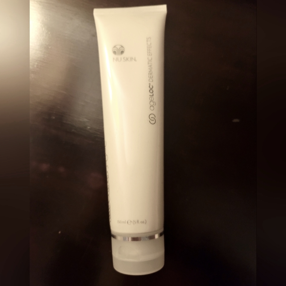 Nu Skin dermatic effects firming cream 5 oz.